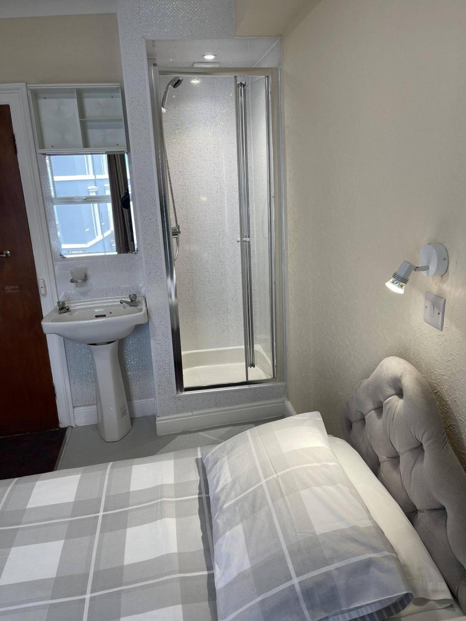 Lamplighter Guesthouse Plymouth Phòng bức ảnh