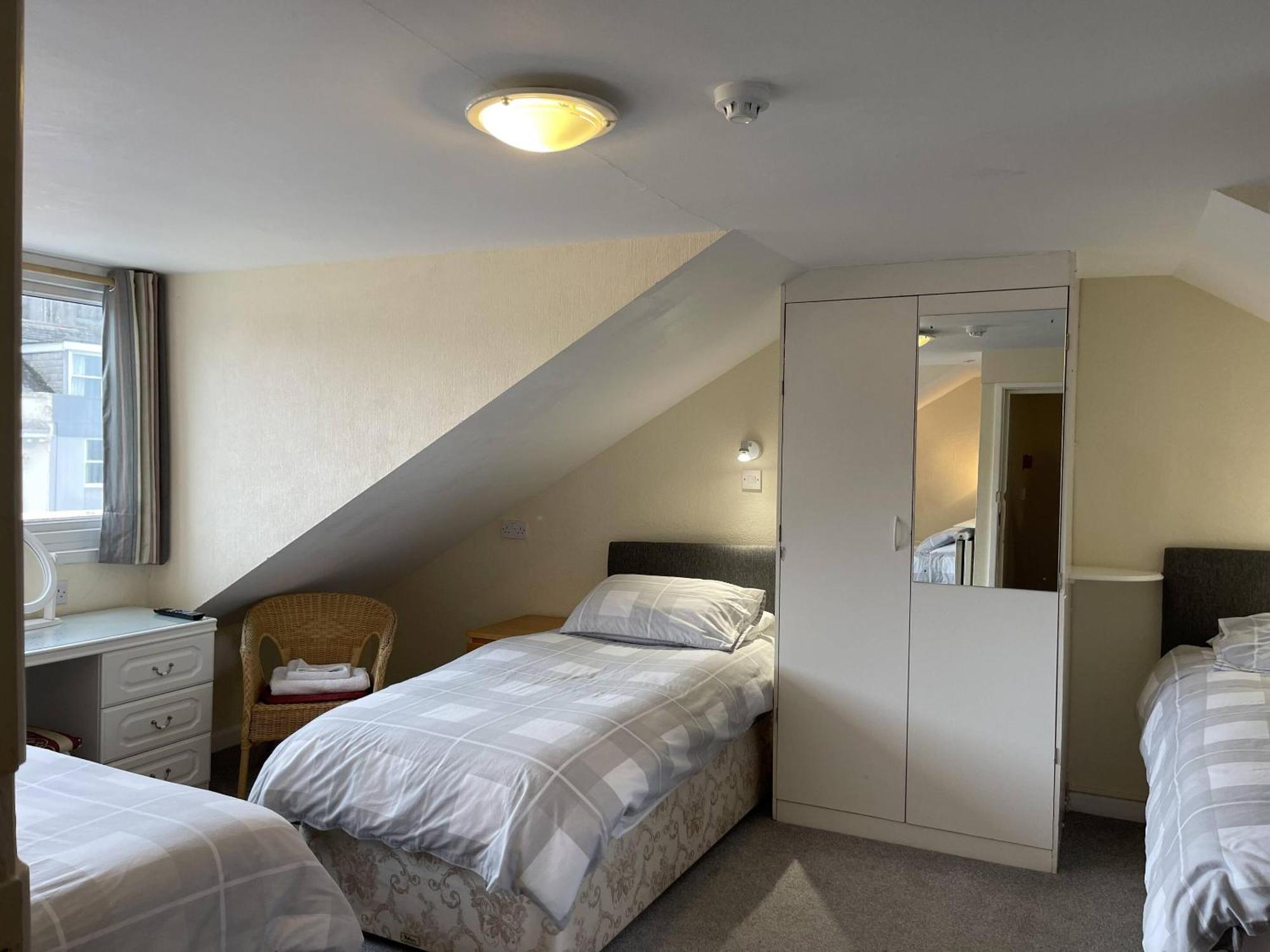 Lamplighter Guesthouse Plymouth Phòng bức ảnh